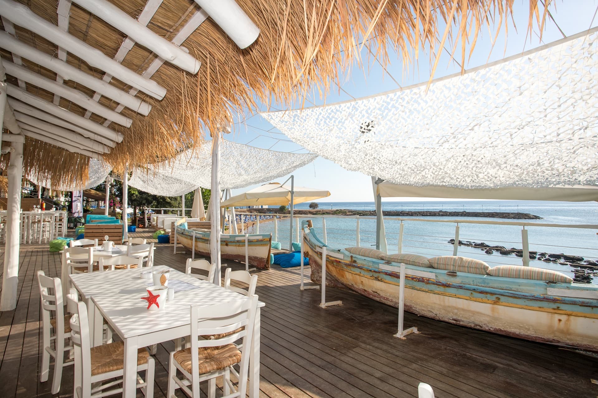 ‘Por El Mar’ Beach Bar